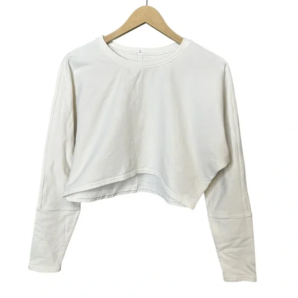 Lululemon | White Cropped Long Sleeve Top | Thumbholes | Size 6 (Est.) - Picture 3 of 5